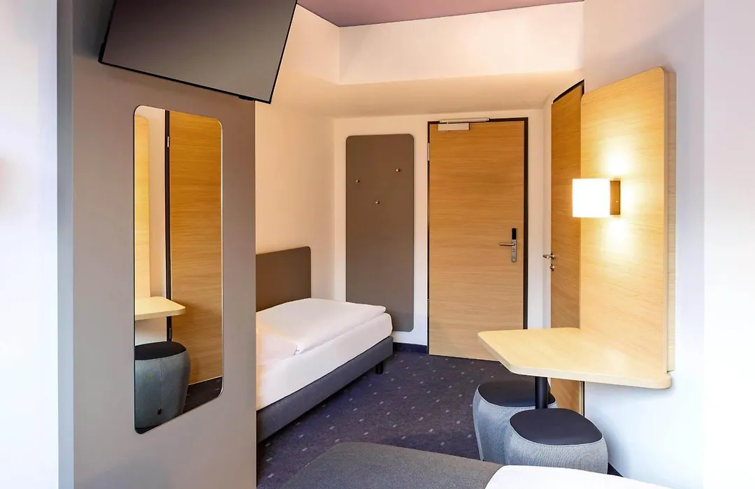 B&B Hotel Stuttgart-Vaihingen-1